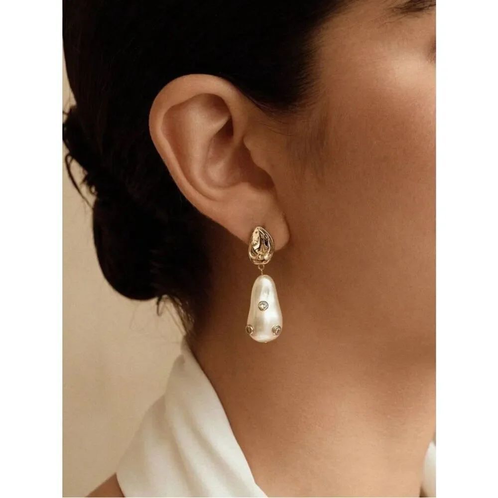 Pearl Drop Earrings N2051
